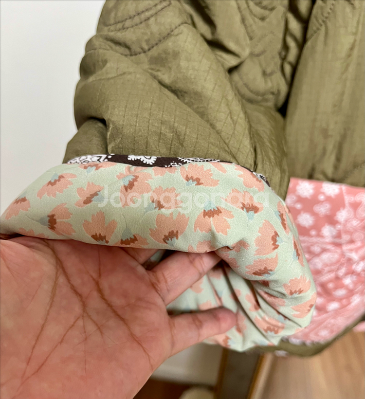 한섬 더 스토어 페이즐리 퀄팅 점퍼--2