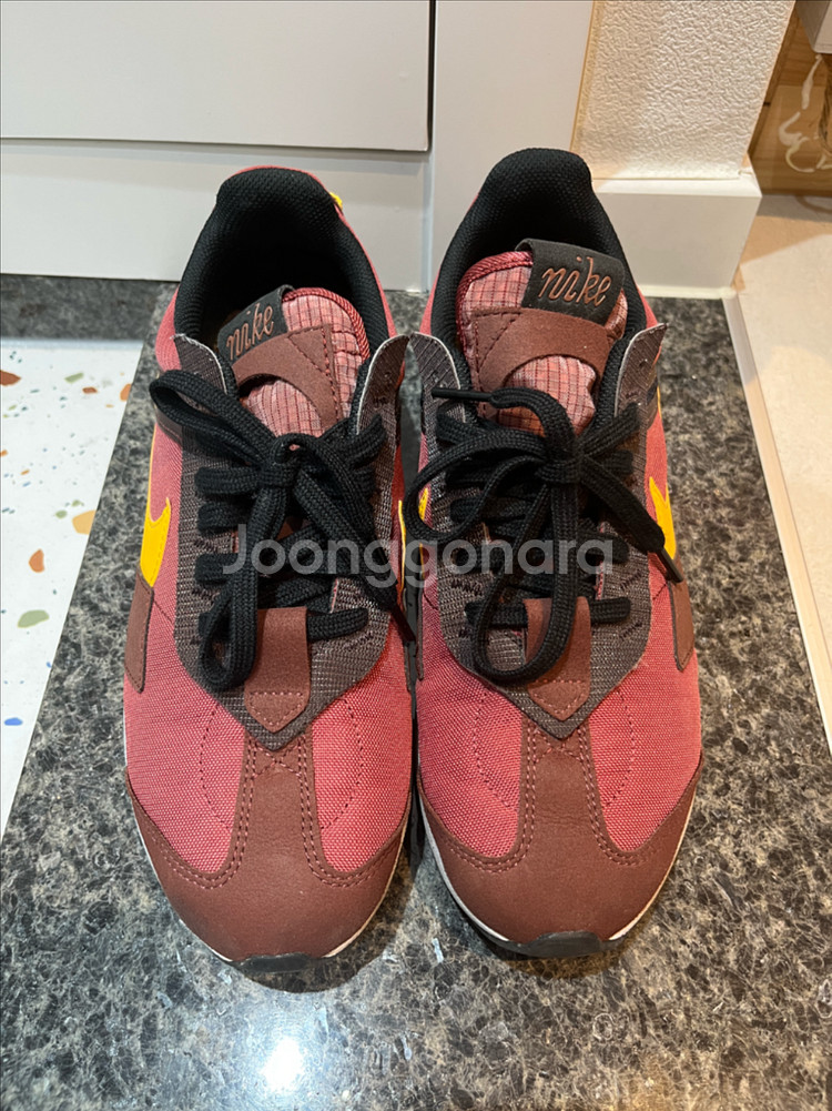 나이키 에어맥스 프리데이 버건디 265mm--0