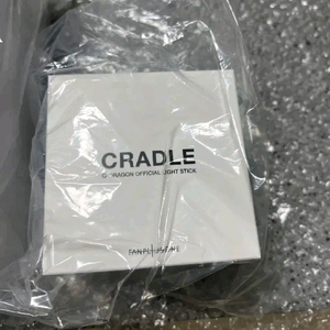 지드래곤 굿즈 크래들 팔아요