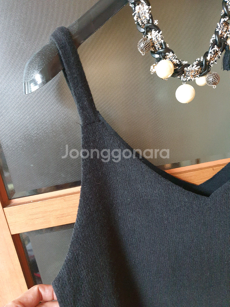 (새제품)기모니트 뷔스티에 롱원피스 블랙--9