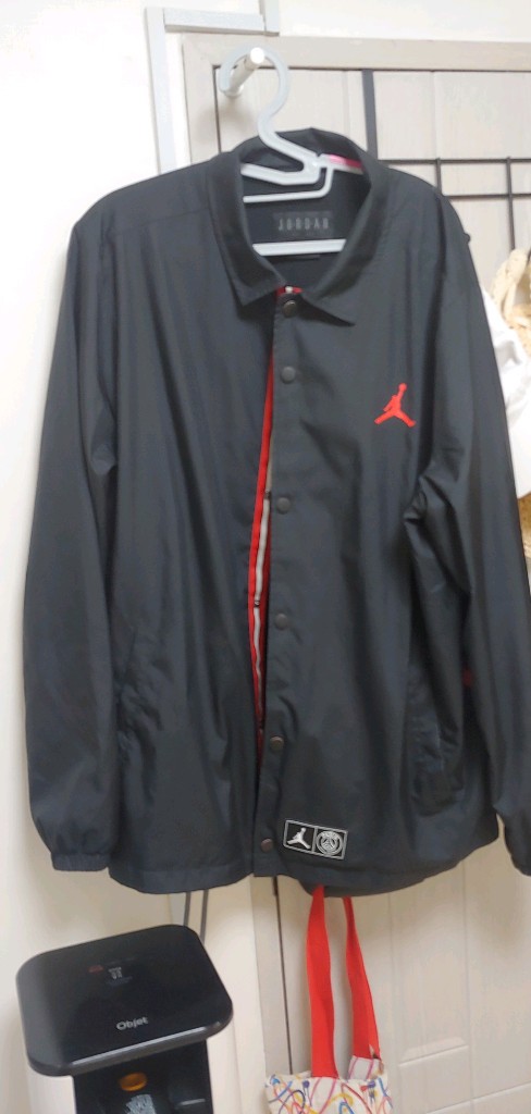 조던 psg 파리 생제르망 코치 자켓 L 레드 판매합니다 이미지