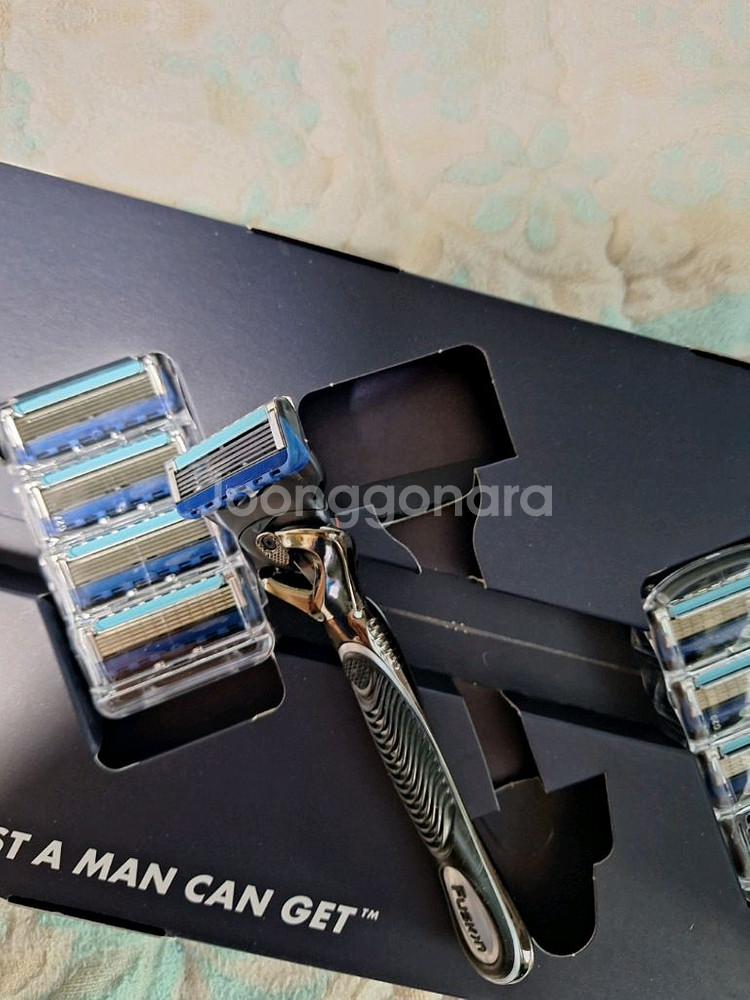 질레트 프로글라이드 메뉴얼 면도기1+면도날8개 세트--1