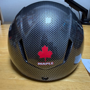 MAPLE 카본 쇼트트렉 헬멧 스케이트 헬멧(1회착용 상태굿)