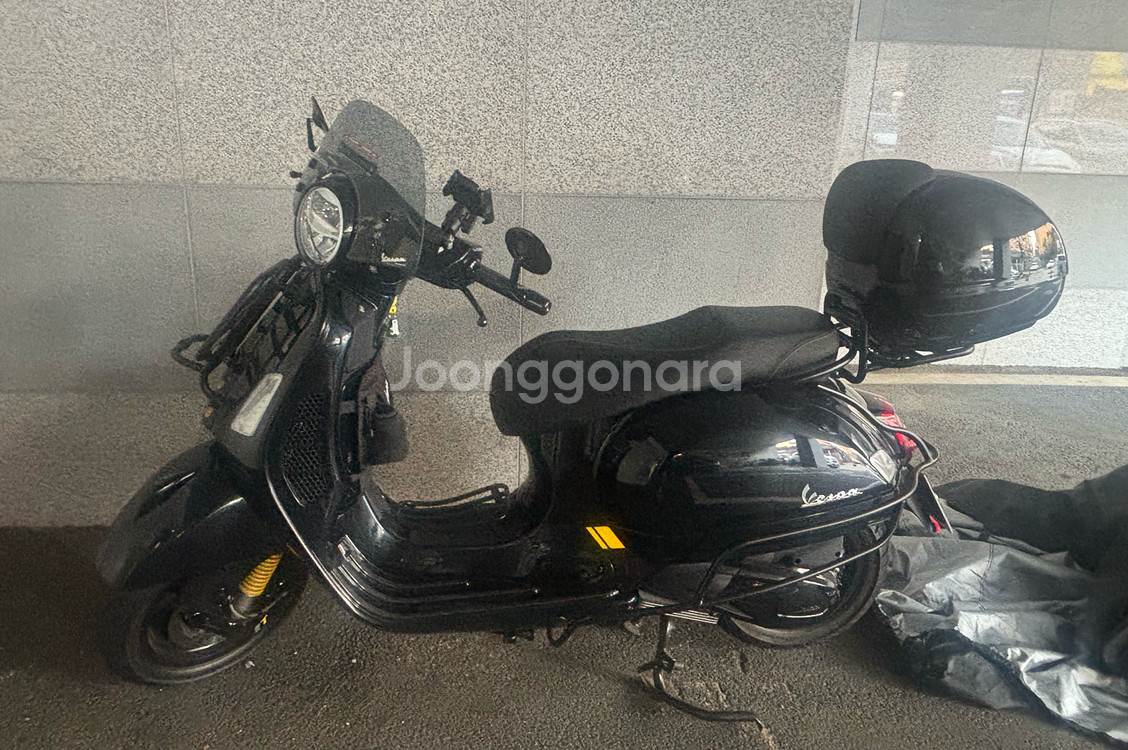 베스파 GTS 300 슈퍼테크--0