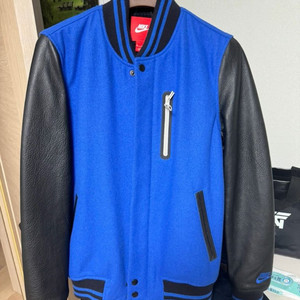 나이키 바시티(디스트로이어) 자켓m사이즈