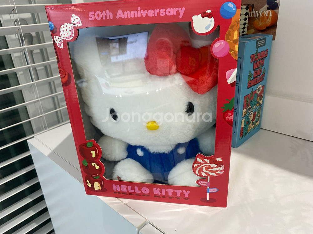 산리오 헬로키티 50주년 기념 인형--0