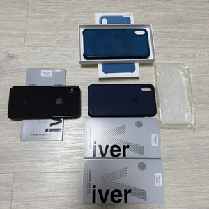 아이폰 XS max 블랙 256gb 팝니다