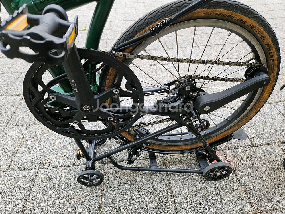 브롬톤24 일렉트릭4단 440에 판매합니다.--3