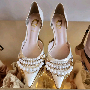 올수공 스틸레토 진주 하이힐(235,8cm)새상품