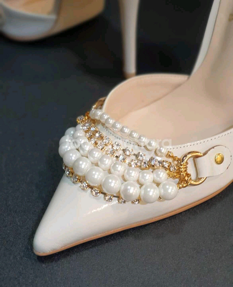 올수공 스틸레토 진주 하이힐(235,8cm)새상품--1