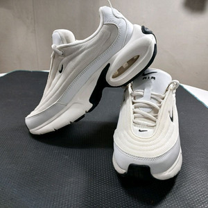 나이키 에어맥스 포털 운동화