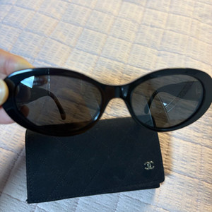 샤넬 cc로고 오벌 선글라스 CH5515 A71577