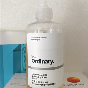 디오디너리 엑스폴리에이팅 토너 240ml