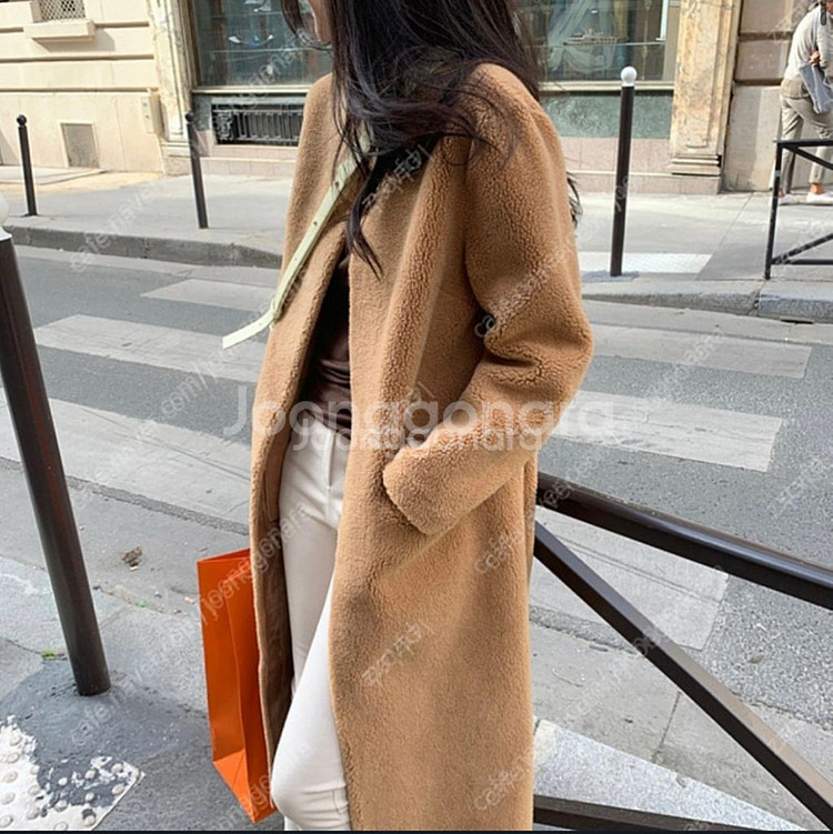 로우 시어링 무스탕 롱코트 썸제이 보웬--1