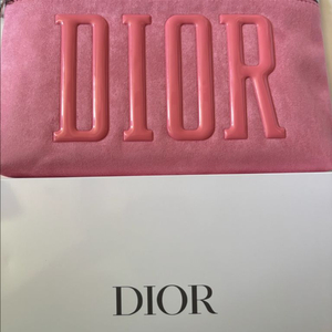 디올 뷰티 로고 파우치