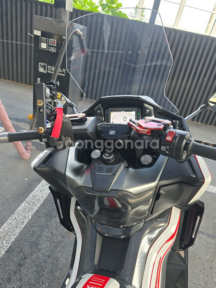 혼다 포르자 750 24년식 mmx데칼 팝니다--5