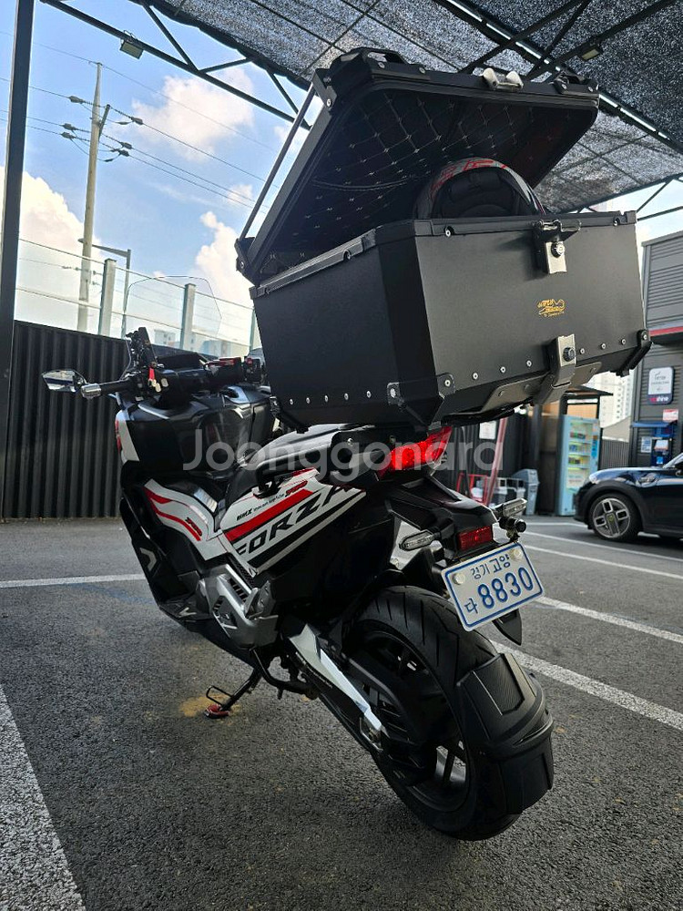 혼다 포르자 750 24년식 mmx데칼 팝니다--6