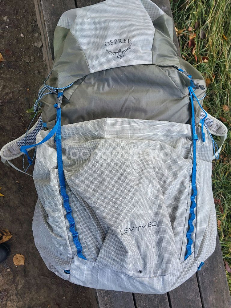 오스프리 레비티60L 초경량등산배낭--0