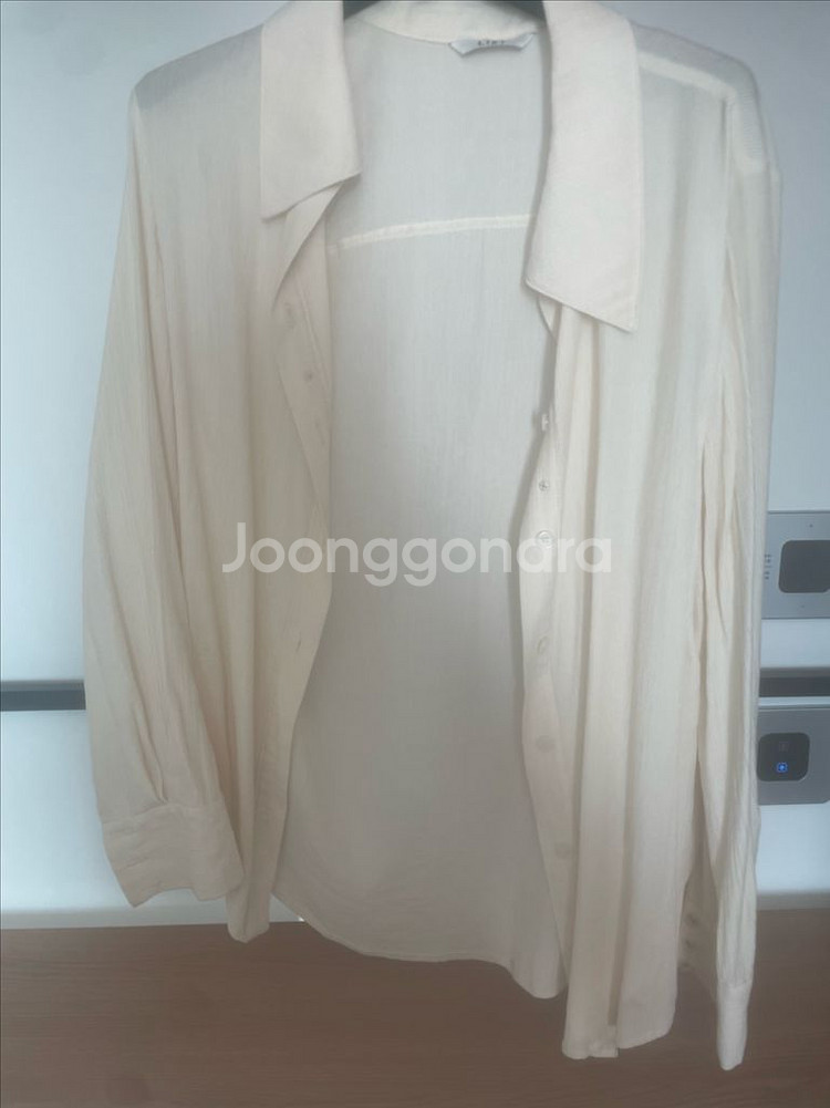 리스트 크림색 면소재 여성 셔츠 블라우스 55사이즈--0