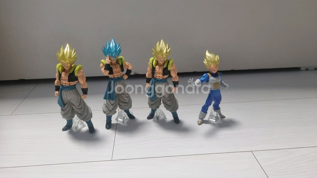 피규어 및 아크릴스탠드 일괄 처분--7