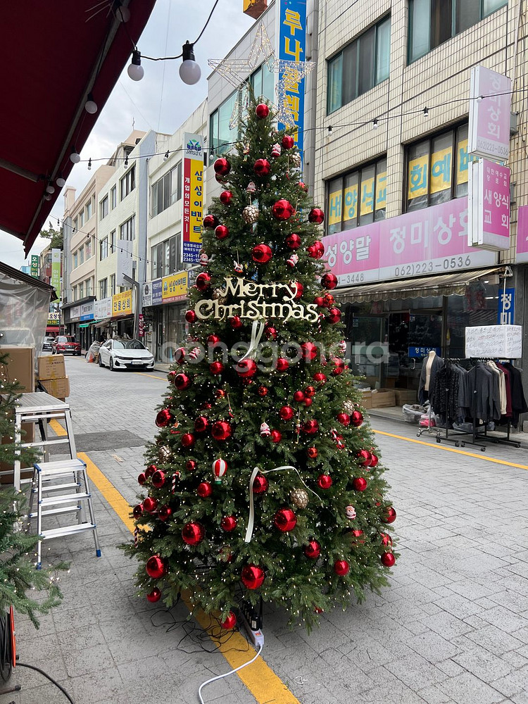 대형 3M 50cm 크리스마스 트리, 조명, 소품 판매합니다. (카페, 교회 추천)--0
