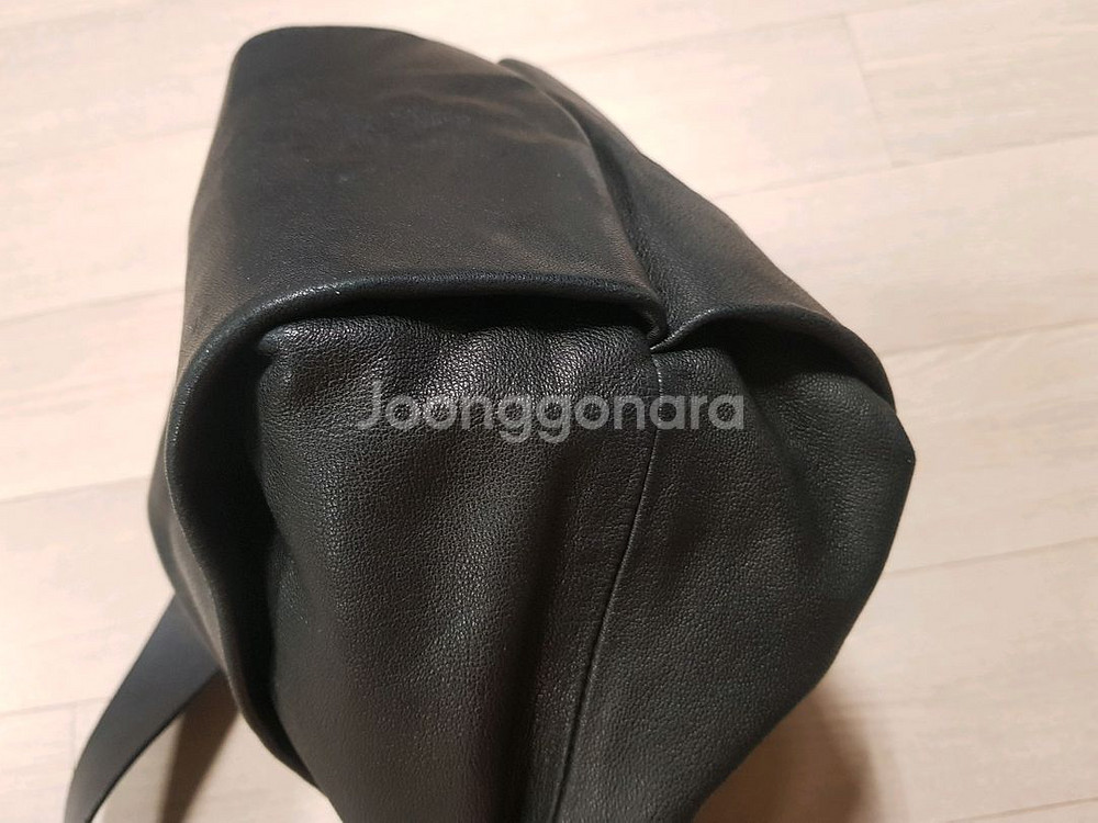 cos 코스 천연가죽 숄더백--3