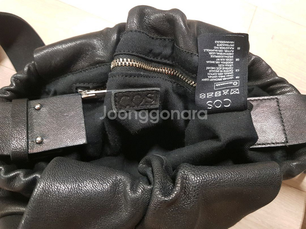 cos 코스 천연가죽 숄더백--7