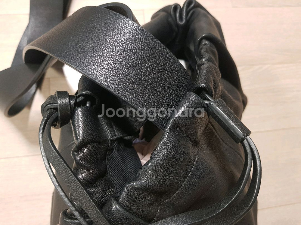 cos 코스 천연가죽 숄더백--6