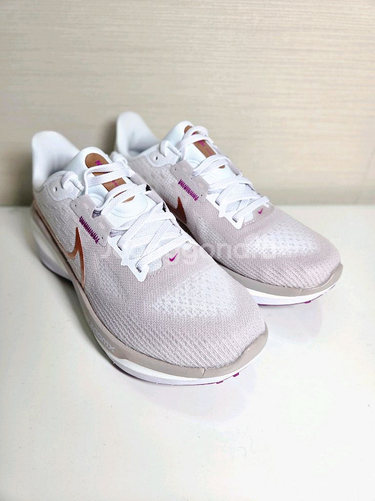 (235,245) 나이키 W 에어 줌 보메로 러닝화--1