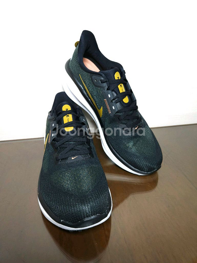 (285) 나이키 에어 줌 보메로 러닝화 블랙골드--2