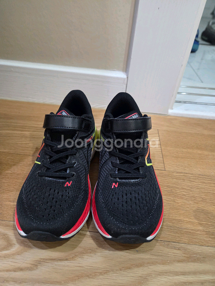 뉴발란스 키즈 운동화 사이즈190 팝니다--0