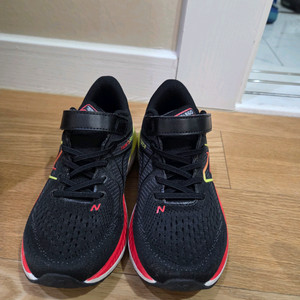 뉴발란스 키즈 운동화 사이즈190 팝니다