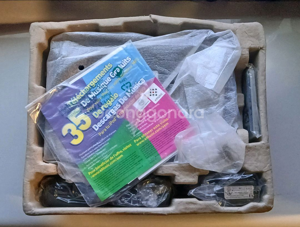 새제품 포터블 DVD 플레이어 팝니다--2