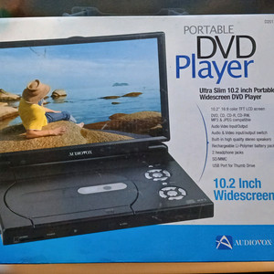 새제품 포터블 DVD 플레이어 팝니다