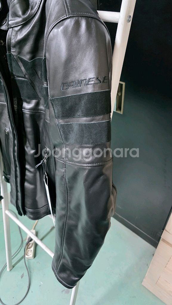 다이네즈 8트랙 가죽자켓 48사이즈 새상품 팝니다(가격다운)--3