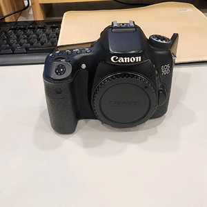 캐논 EOS 70D DSLR 카메라