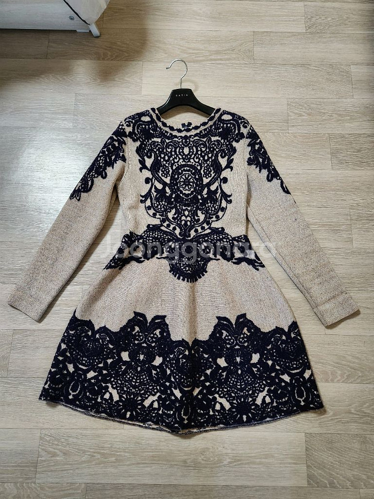 오즈세컨 니트 원피스(한섬 시스템 럭키슈에뜨 sjsj--0