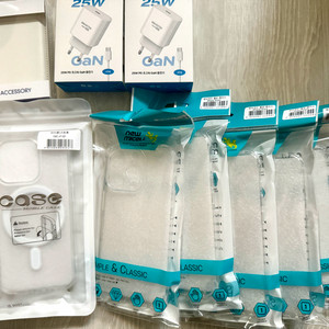 아이폰 15프로 케이스 카드포켓 충전기 일괄