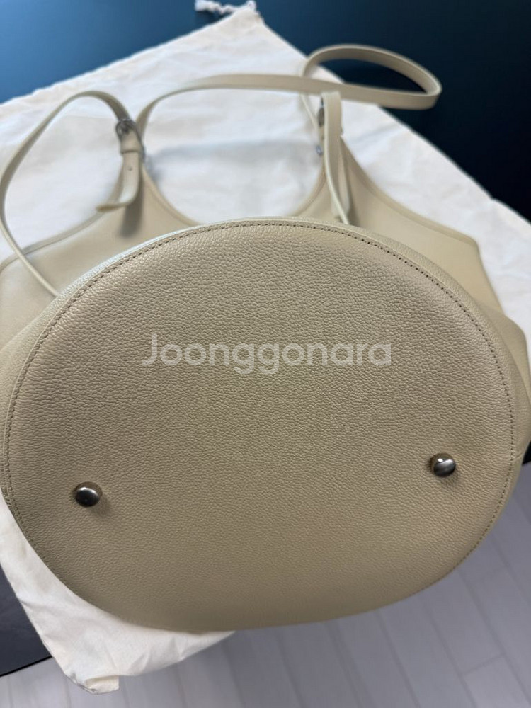 (새제품)아르보 버킷백 숄더백 가방 팝니다. 링크있음--2