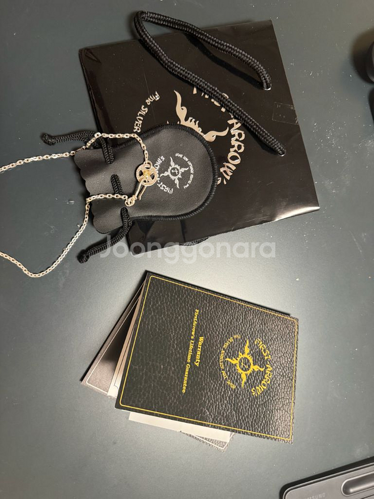 퍼스트애로우즈 목걸이--1