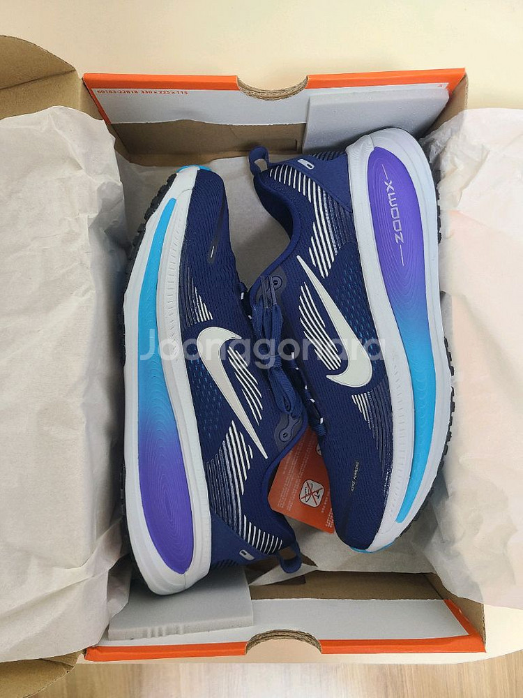 나이키 줌보메로 18 새상품--1