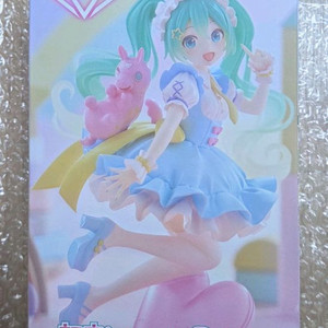 TAITO에서 출시된 하츠네 미쿠 x Rody Gymnic AMP+ 피규어(미개봉)