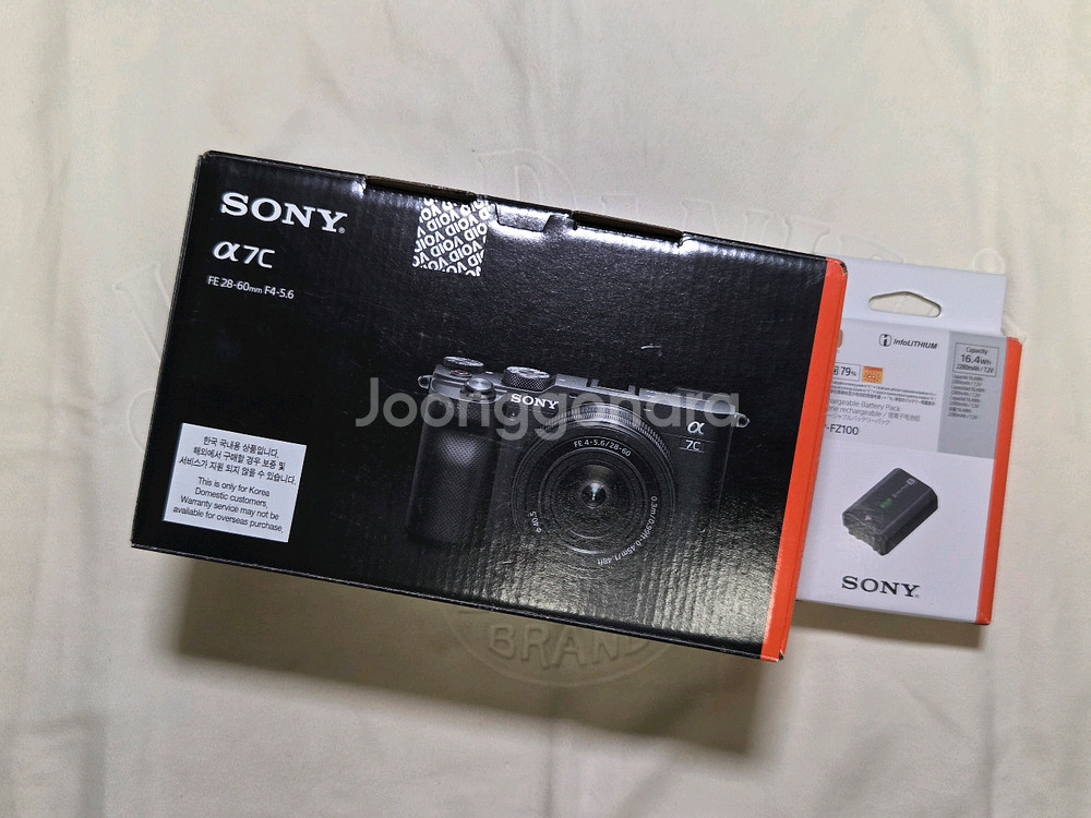 (풀박)SONY A7C 실버 번들킷 + 악세사리 판매--1