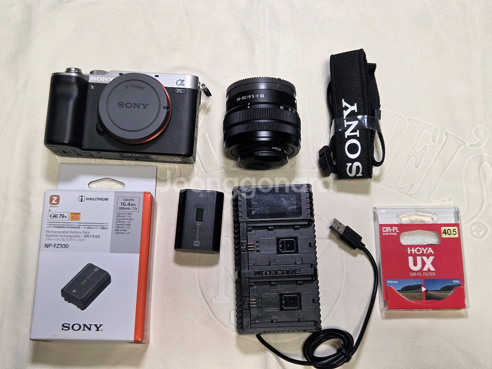(풀박)SONY A7C 실버 번들킷 + 악세사리 판매--0