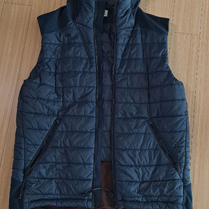 CP 컴퍼니 패딩 조끼