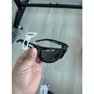 우벡스 스포츠스타일 706 선글라스 블랙/라이트미러실버 새상품