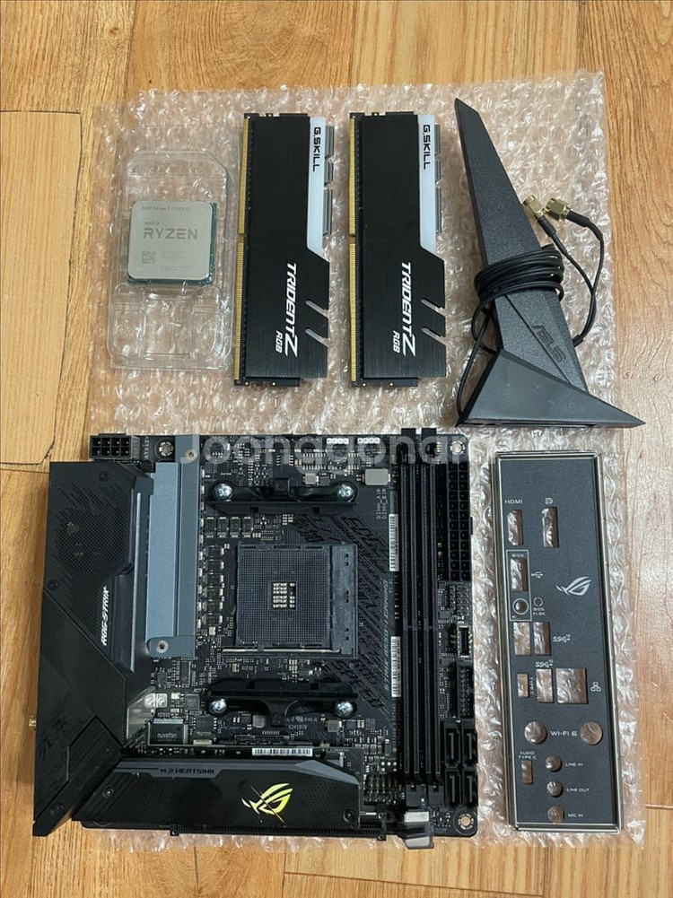 ASUS ROG STRIX B550i--4
