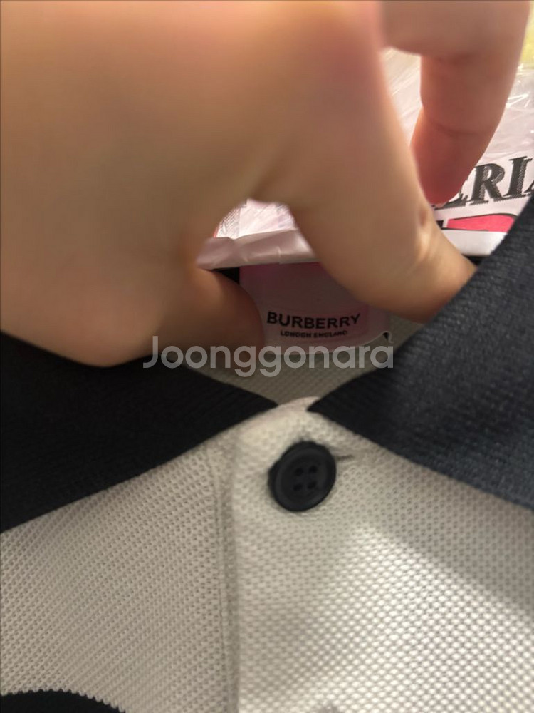 버버리 런던 스트라이프 폴로셔츠--4