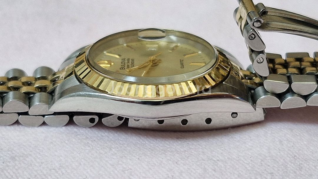 부로바 슈퍼세빌 쿼츠 여성용--3