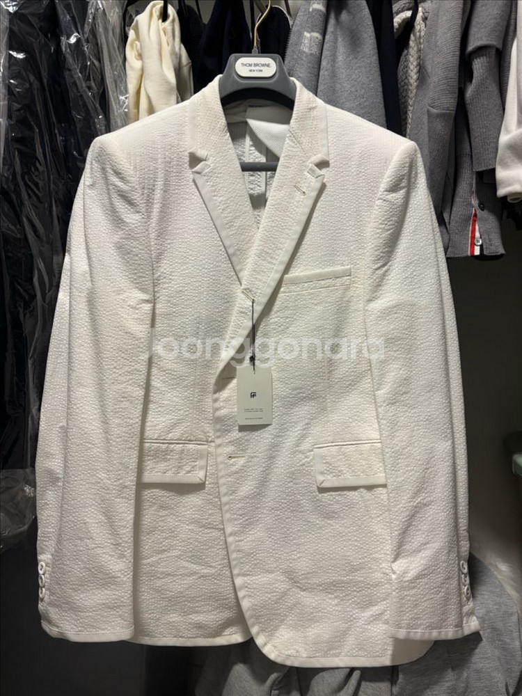 톰브라운 화이트 자켓--0